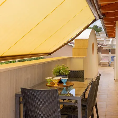 Διαμέρισμα Residenza Marano 2b *