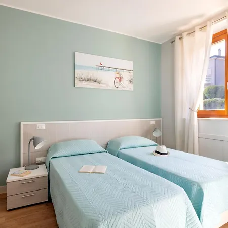 Residenza Marano 2b Διαμέρισμα *