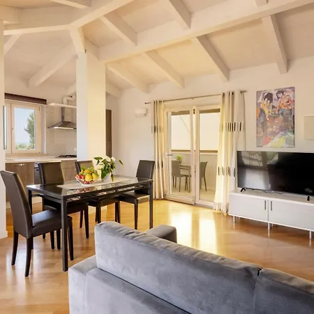 Residenza Marano 2b Apartment